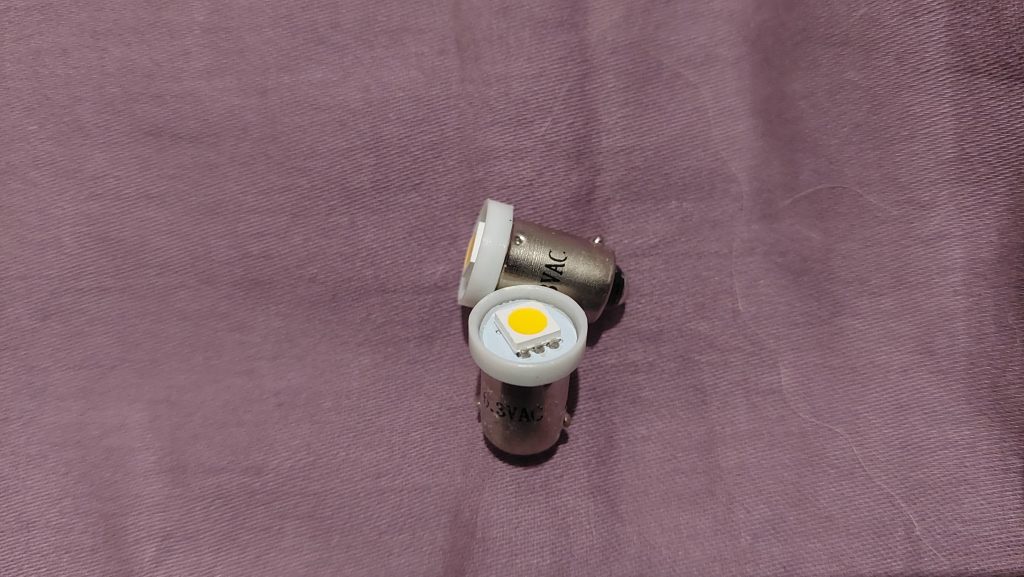 #455 Wedge Bayonet  Fast Blinking LED
